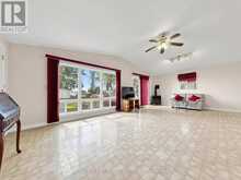 62 IRVING DRIVE | Georgina Ontario | Slide Image Five