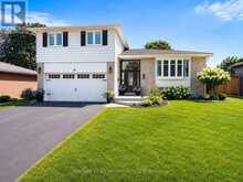 13 CLOVER AVENUE | Barrie Ontario | Slide Image One