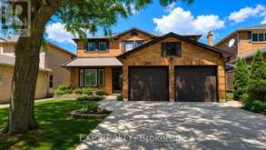 209 NOTTINGHAM DRIVE | Oakville Ontario | Slide Image Two