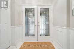 209 NOTTINGHAM DRIVE | Oakville Ontario | Slide Image Four