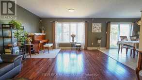 932 GRENFELL DRIVE | London Ontario | Slide Image Fourteen