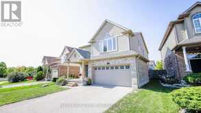 932 GRENFELL DRIVE | London Ontario | Slide Image Two