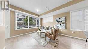 600 ALEX GARDNER CIRCLE | Aurora Ontario | Slide Image Three