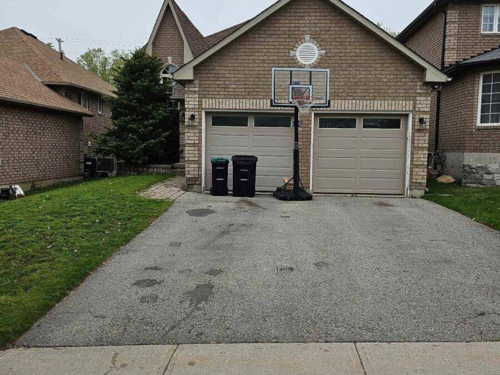 89 MASTERS DRIVE, Barrie, Ontario L4M 6W8
