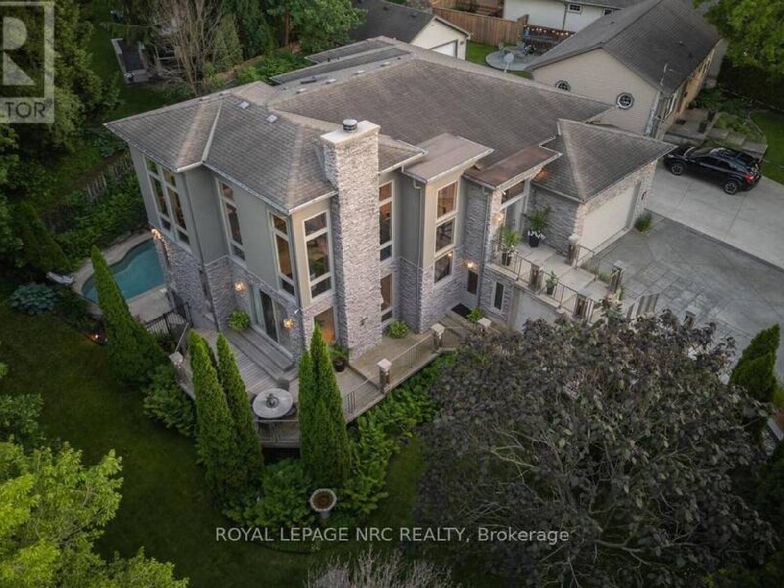 164A LAKESHORE ROAD, St. Catharines, Ontario L2N 2V1