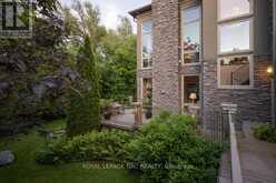 164A LAKESHORE ROAD | St. Catharines Ontario | Slide Image Seven