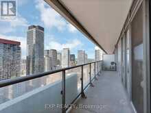 2711 - 2221 YONGE STREET | Toronto Ontario | Slide Image Twenty-three