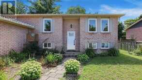 8 MCCARTHY CRESCENT | Angus Ontario | Slide Image Two