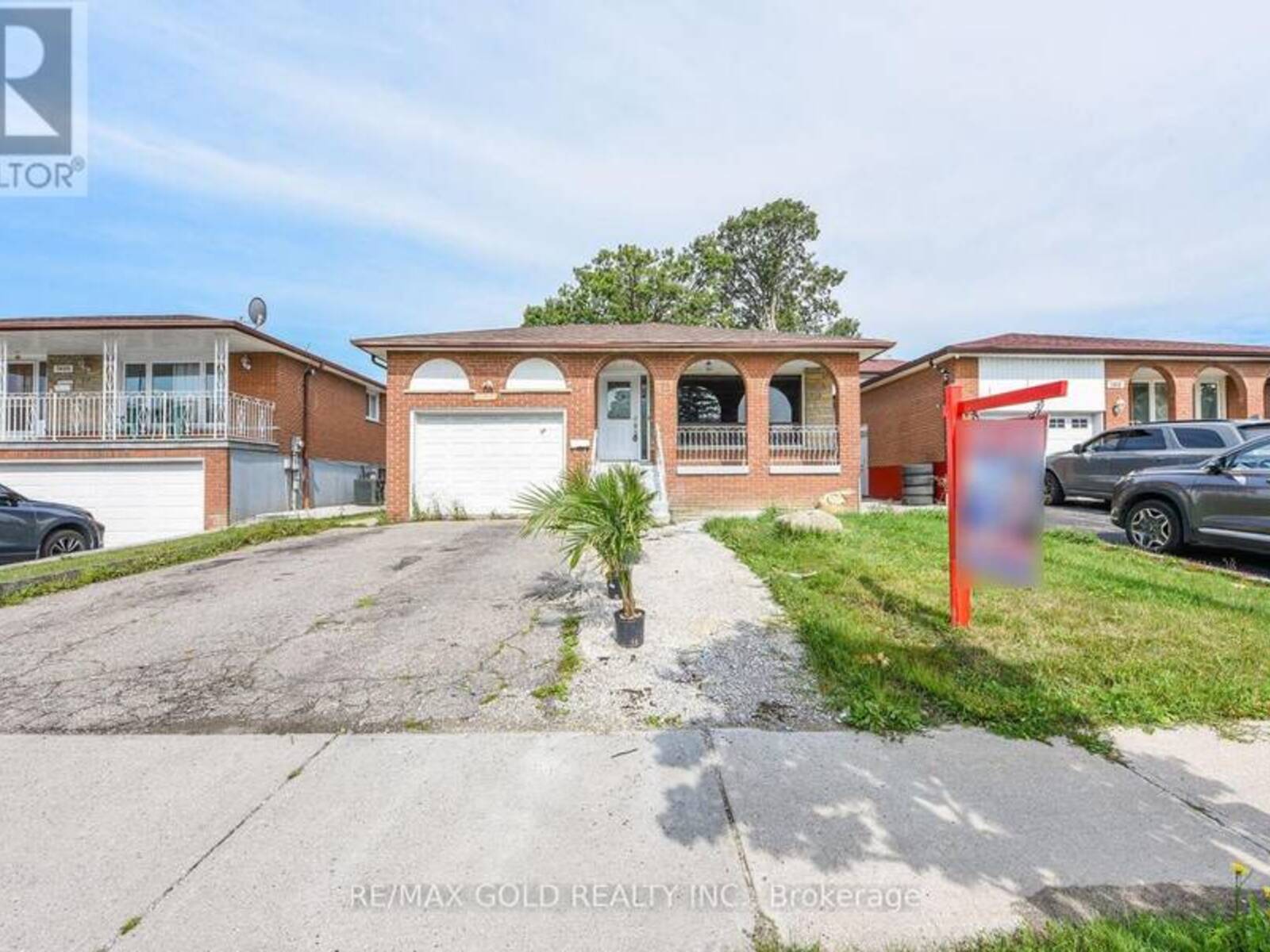 7624 MIDDLESHIRE DRIVE, Mississauga, Ontario L4T 3S2