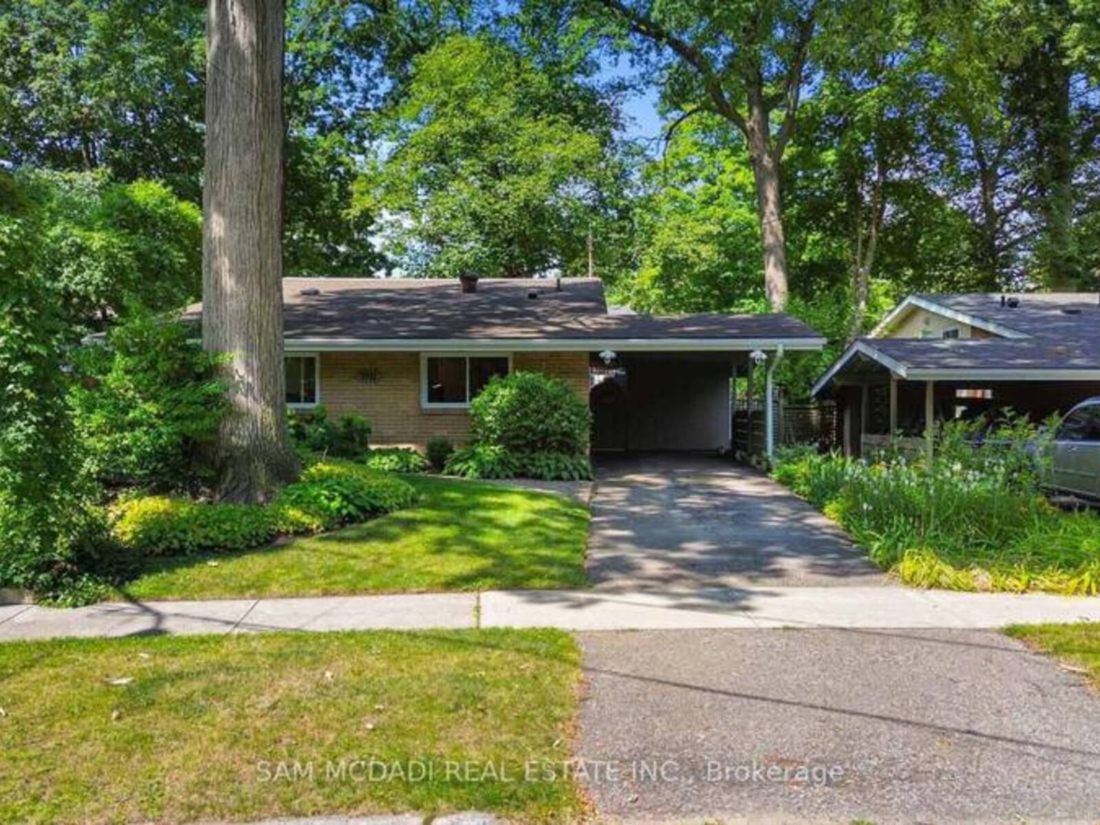 1911 DELANEY DRIVE, Mississauga, Ontario L5J 3L2