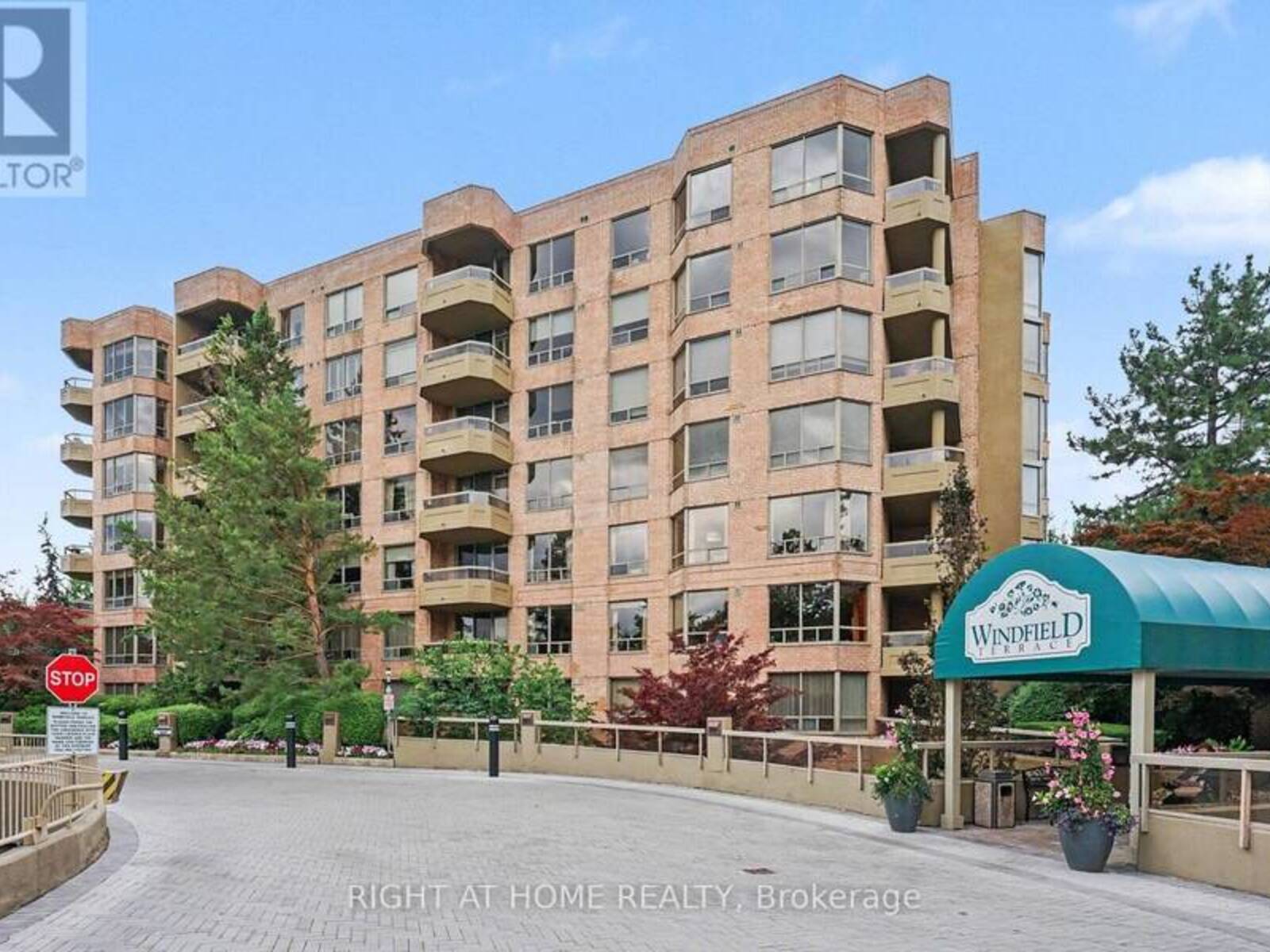 301 - 1200 DON MILLS ROAD, Toronto, Ontario M3B 3N8
