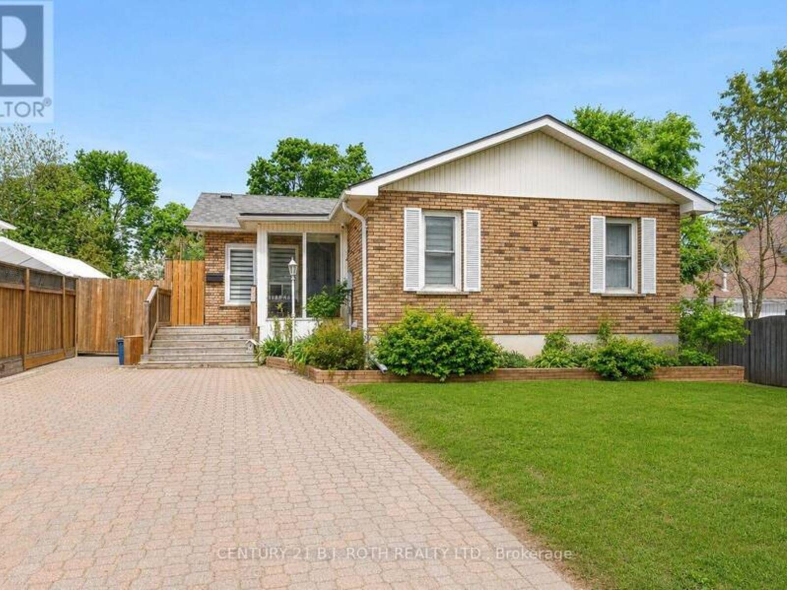 7 WESLEY STREET, Barrie, Ontario L4N 2A4