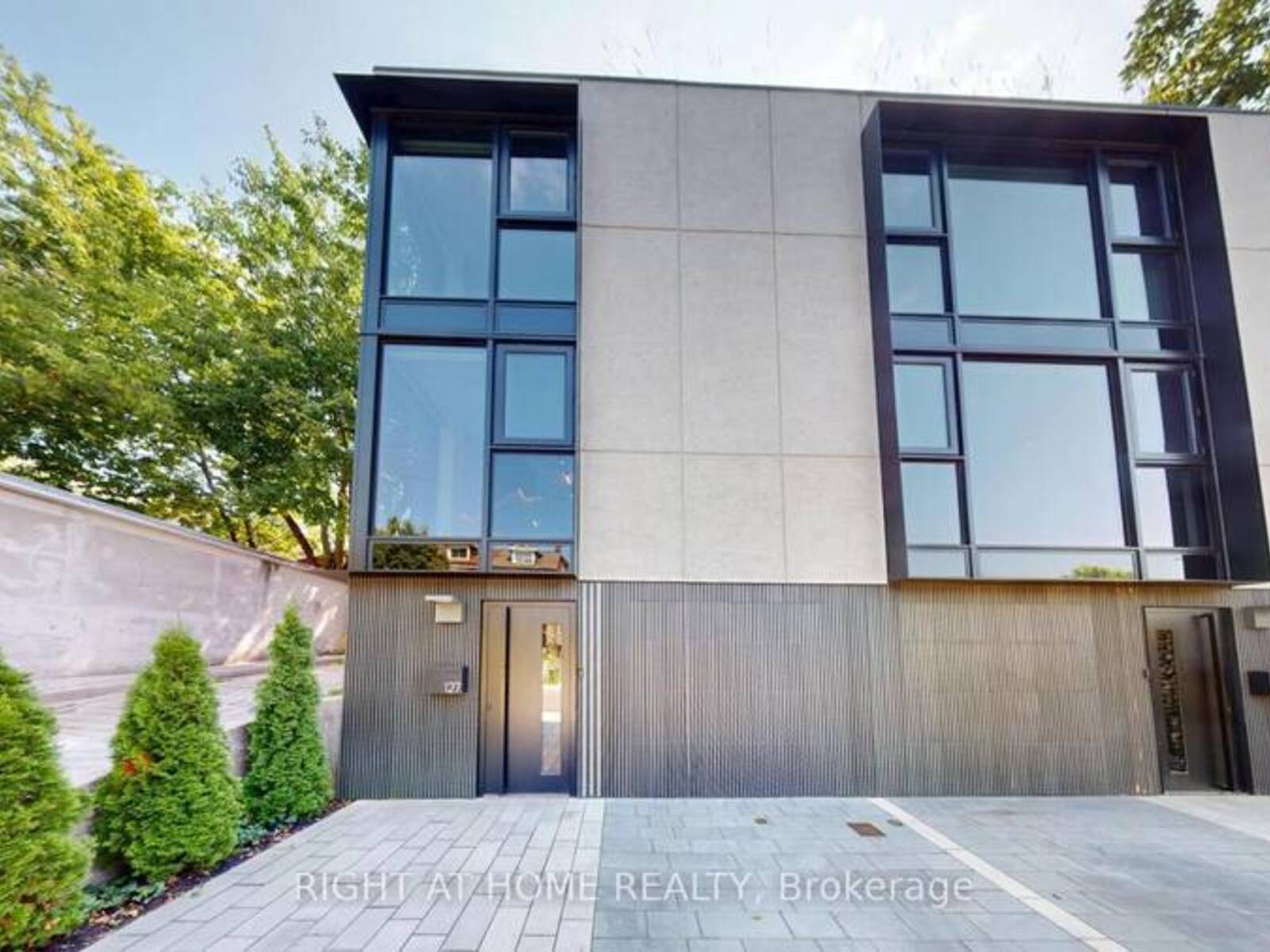 127 GLENLAKE AVENUE, Toronto, Ontario M6P 1E6