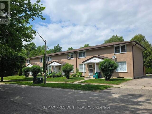 564 BROOKHAVEN CRESCENT Waterloo Ontario, N2L 4R7 - Multi-family Home For Sale