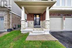 121 BLACKWELL CRESCENT | Oshawa Ontario | Slide Image Four