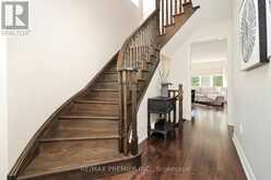 39 CALIBER COURT | Nobleton Ontario | Slide Image Three
