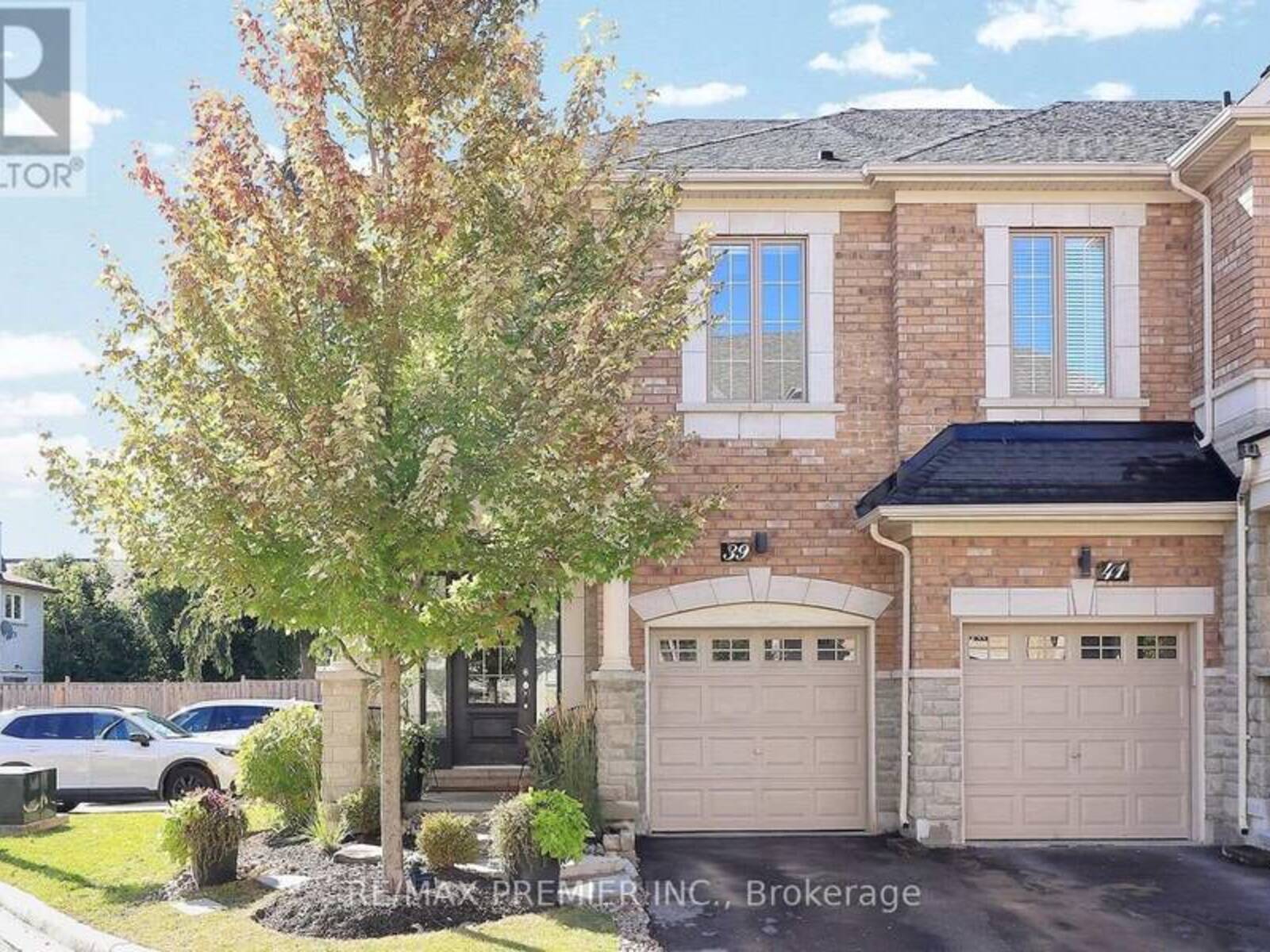 39 CALIBER COURT, Nobleton, Ontario L0G 1N0