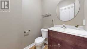 62 MACEDONIA COURT | Newmarket Ontario | Slide Image Eleven