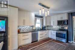 2 KINZIE LANE | Barrie Ontario | Slide Image Ten