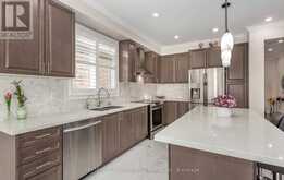 7 VETCH STREET | Brampton Ontario | Slide Image Eleven