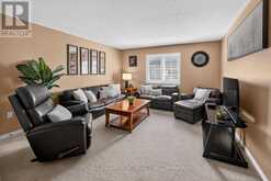 37 HICKORY CRESCENT | Grimsby Ontario | Slide Image Nineteen