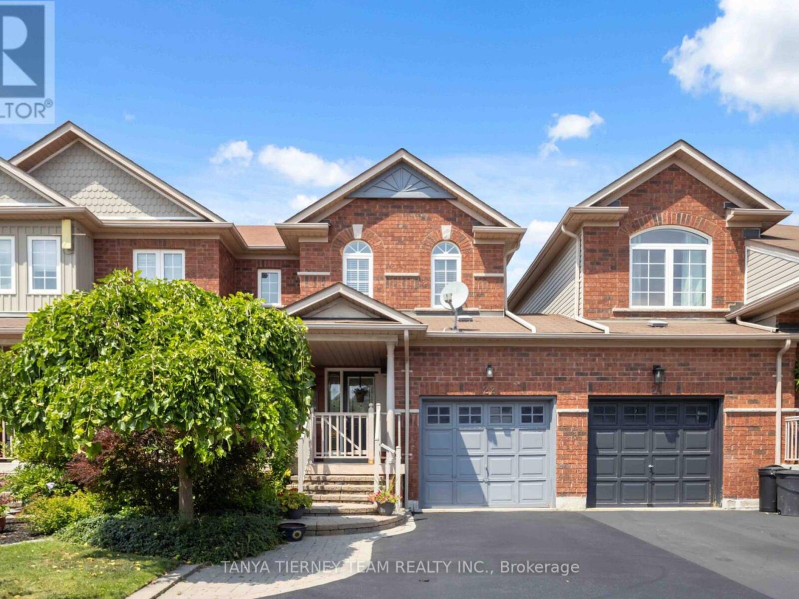 22 SINDEN DRIVE, Whitby, Ontario L1M 2B8