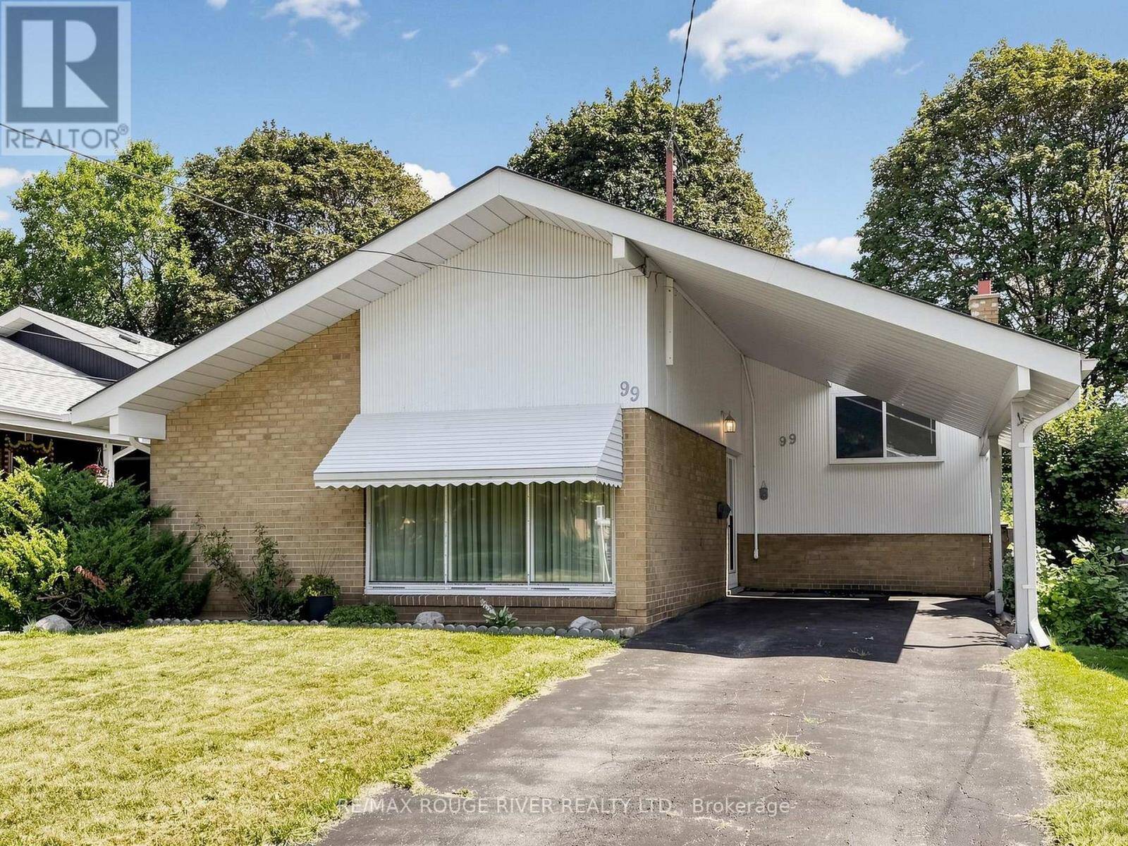 99 OAKLEY BOULEVARD, Toronto, Ontario M1P 3P8