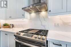 2 COTTONWOOD HOLLOW COURT | Aurora Ontario | Slide Image Twenty