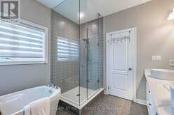 2 COTTONWOOD HOLLOW COURT | Aurora Ontario | Slide Image Thirty-seven