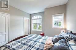 2 COTTONWOOD HOLLOW COURT | Aurora Ontario | Slide Image Forty