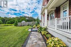 2 COTTONWOOD HOLLOW COURT | Aurora Ontario | Slide Image Seven