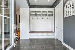 2 COTTONWOOD HOLLOW COURT | Aurora Ontario | Slide Image Nine