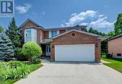 449 KNIGHTSBRIDGE COURT | Waterloo Ontario | Slide Image Two