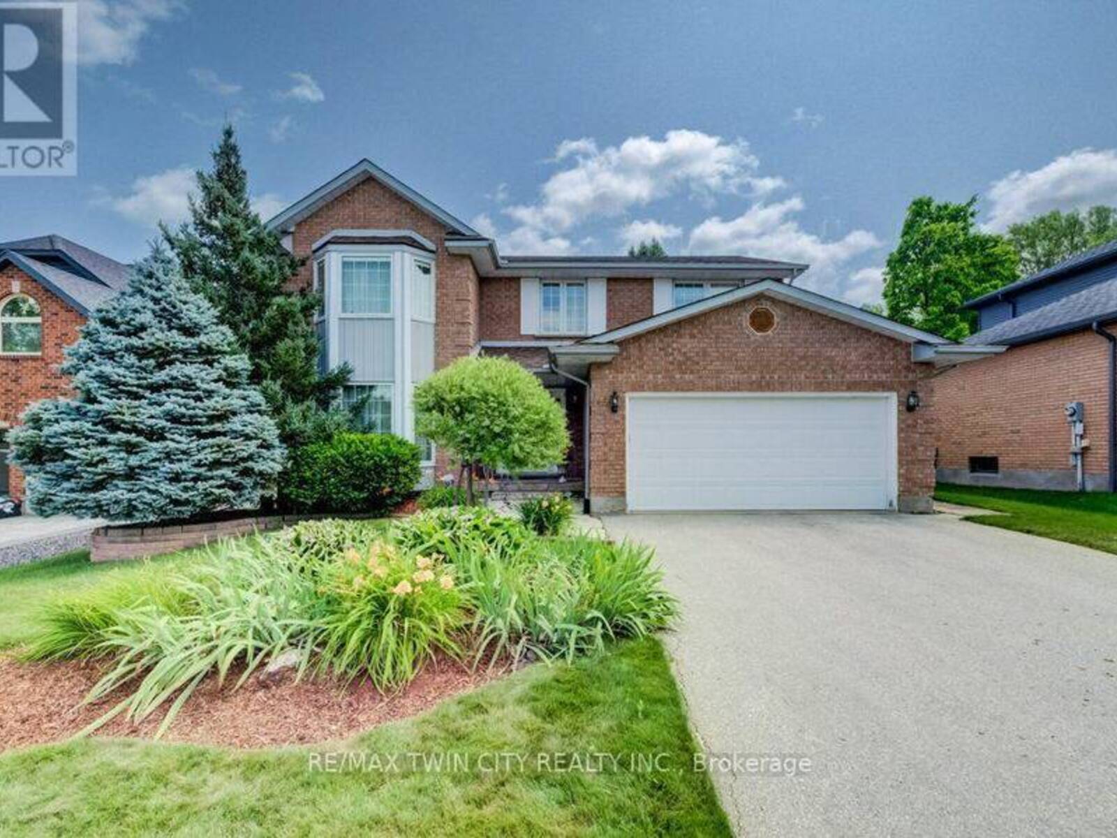 449 KNIGHTSBRIDGE COURT, Waterloo, Ontario N2T 2G5