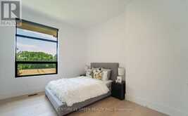 21222 VANNECK ROAD | London Ontario | Slide Image Sixteen