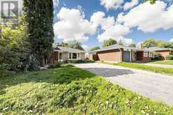 6 VALLEYCREST AVENUE | Markham Ontario | Slide Image Three