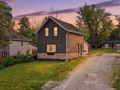 107 PARK STREET Tay Ontario, L0K 2A0
