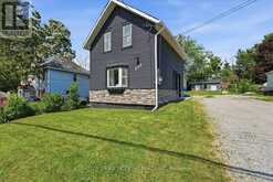 107 PARK STREET | Tay Ontario | Slide Image Thirty-one