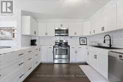 107 PARK STREET | Tay Ontario | Slide Image Eight