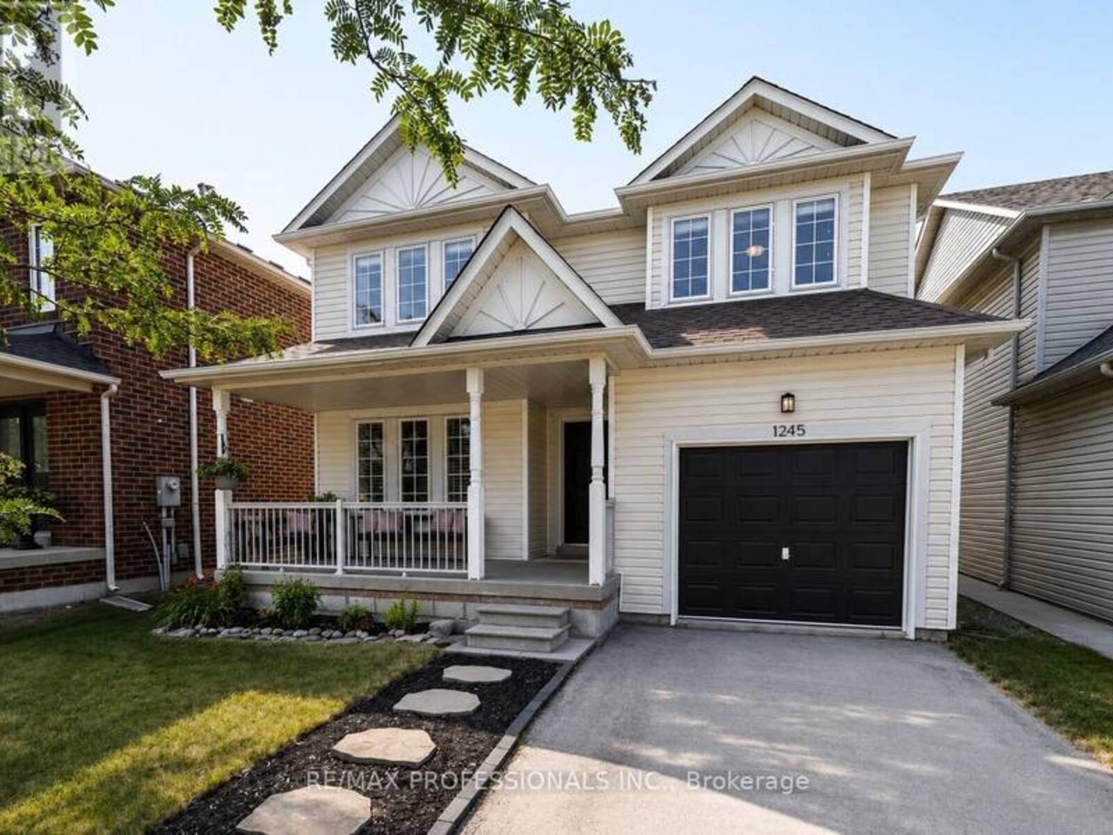 1245 NEWELL STREET, Milton, Ontario L9T 6C2