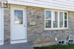 971 OAKVIEW AVENUE | Kingston Ontario | Slide Image Three