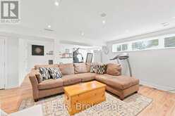 61 ROBINGLADE DRIVE | Toronto Ontario | Slide Image Thirty-five