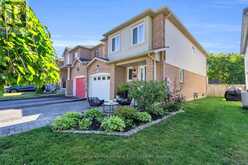 77 CUNNINGHAM DRIVE | Barrie Ontario | Slide Image One