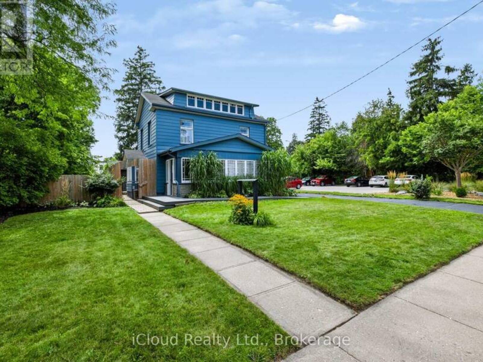 654 DUKE STREET, Cambridge, Ontario N3H 3T5