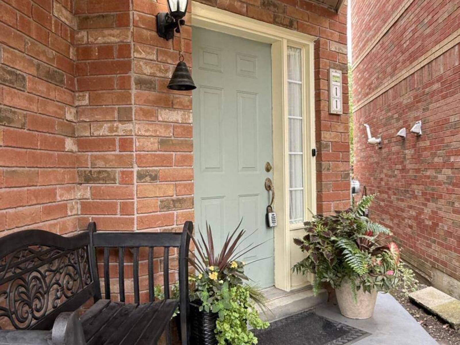 11 GUILDPARK PATHWAY, Toronto, Ontario M1J 3P1