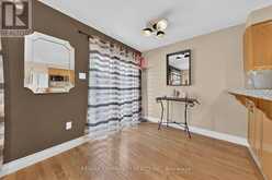 82 BURGESS CRESCENT | Newmarket Ontario | Slide Image Thirteen