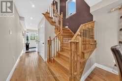 82 BURGESS CRESCENT | Newmarket Ontario | Slide Image Seven