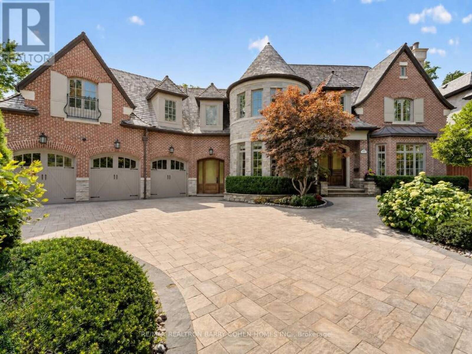 21 DON RIDGE DRIVE, Toronto, Ontario M2P 1H3
