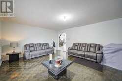 756 KINGSMERE AVENUE | Newmarket Ontario | Slide Image Fourteen