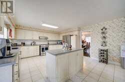 756 KINGSMERE AVENUE | Newmarket Ontario | Slide Image Eighteen